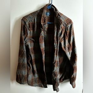 Men’s Medium button up flannel
